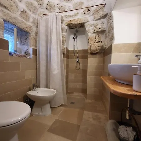 Trullo A Prima Vista Alojamento de Acomodação e Pequeno-almoço Ostuni