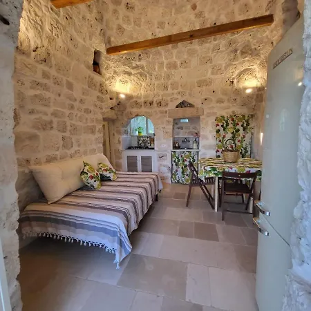 Trullo A Prima Vista Alojamento de Acomodação e Pequeno-almoço Ostuni