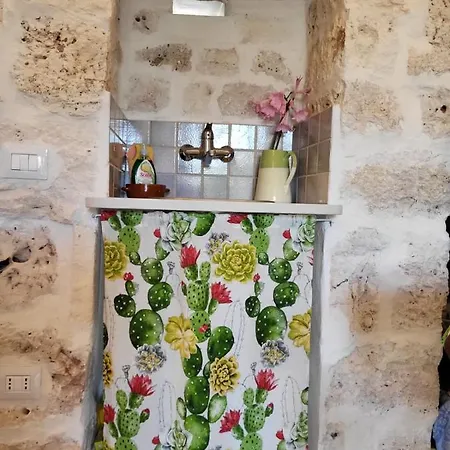 Alojamento de Acomodação e Pequeno-almoço Trullo A Prima Vista 4*