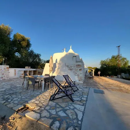 Trullo A Prima Vista Alojamento de Acomodação e Pequeno-almoço 4*