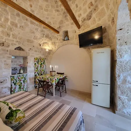 Trullo A Prima Vista 4* Остуни